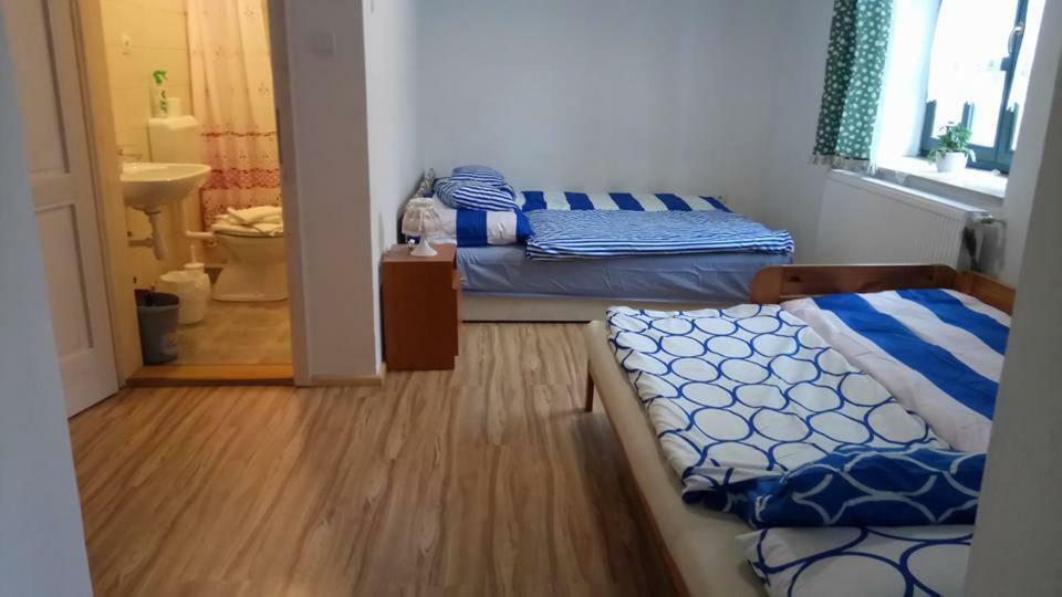 Gerecse Vendeghaz Hotel Sutto Bagian luar foto